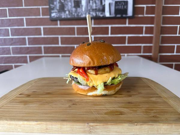 Smokey Burger